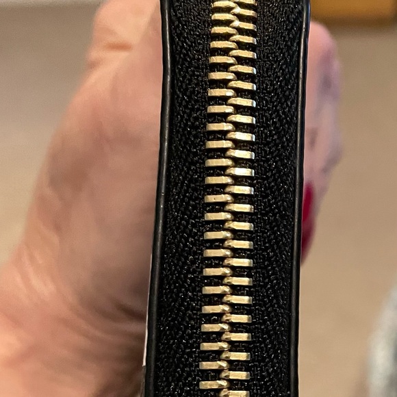 Michael Kors Black and White Striped Clutch with Zip Around Wallet… NWOT - Picture 10 of 10